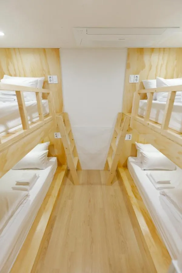 Step Inn Myeongdong 1 Seoul Hostel