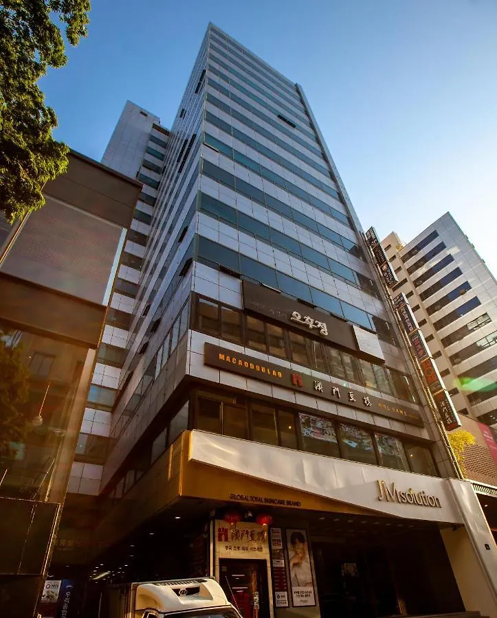 Step Inn Myeongdong 1 location